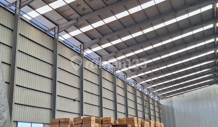 Disewakan Gudang Tambun Bekasi 2000 M2 Unfurnished HGB Gudang