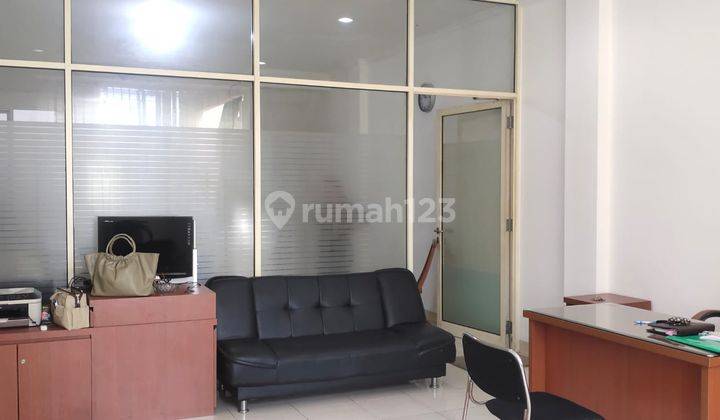 foto lainnya ruko victoria park, 2,5 lantai
