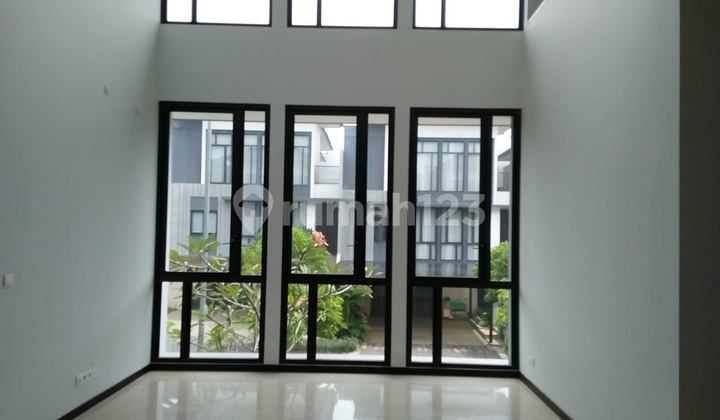 House in LAKEWOOD NAVAPARK BSD CITY, BSD City Unfurnished Freehold Certificate - Certificate of Ownership 3 Floors Good 2