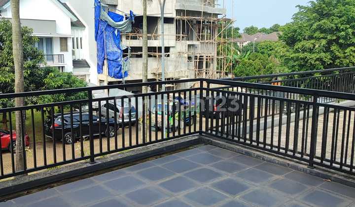 De Latinos House BSD Nice 240 M2 PPJB 2