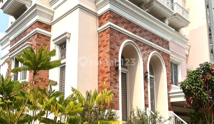  3 Lantai Rumah di ROYAL GADING MANSION, Kelapa Gading, Jakarta Utara, Kelapa Gading Bagus SHM - Sertifikat Hak Milik Semi Furnished 1