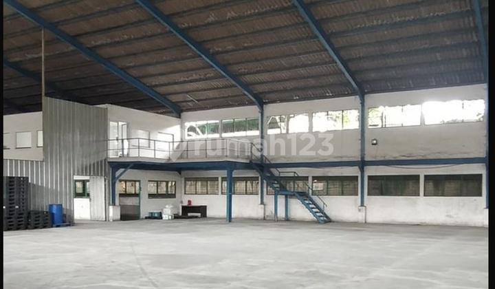 Warehouse in GUDANG /PABRIK JATI UWUNG, Tangerang, Jati Uwung 3554 m² SHM - Certificate of Ownership Unfurnished