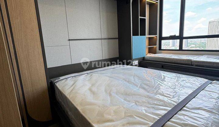  Apartemen Baru  Collins Boulevard 1 Kamar Tidur Furnished Baru 2