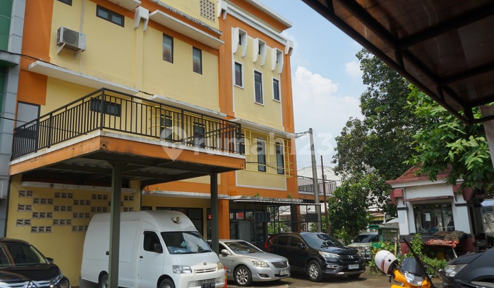 Gudang dan Kantor Bintaro 4 Lantai Lb350m2 SHM Gudang dan Kantor Bintaro 4 Lantai Lb350m2 SHM