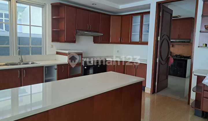 Taman Beverly Golf, Lippo Karawaci, Tangerang 2