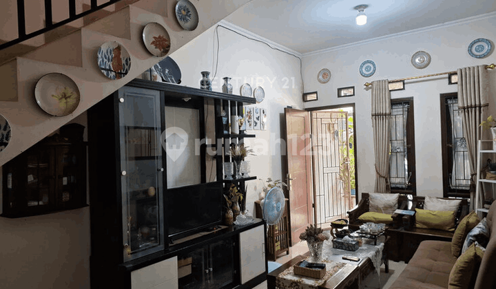 Rumah Siap Huni 2 Lantai Dalam Cluster di Bekasi Timur S8289 Rumah Siap Huni 2 Lantai Dalam Cluster di Bekasi Timur S8289