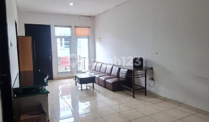 Rumah 3 Lantai Cocok untuk Kost di Taman Ratu S9431 2