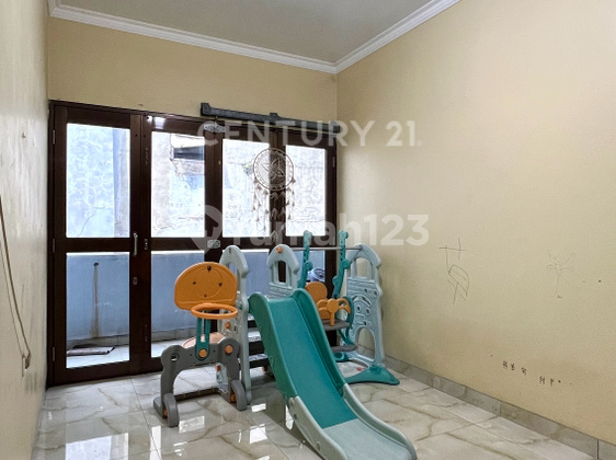 Rumah 5Br Semi Furnished Siap Huni di Kayu Putih R2154 2