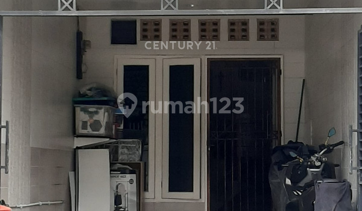 Rumah 3 Lantai Minimalis dan Lokasi Strategis di Johar Baru S8022