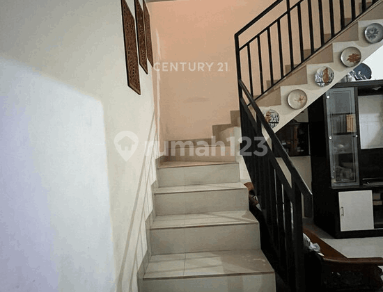 Ready-to-Occupy 2-Story House in a Cluster in East Bekasi S8289 2