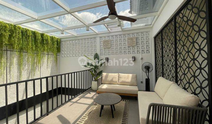 iL Rosa - Rumah Mewah Full Furnish 2 Lantai Lokasi Strategis di Gading Serpong 1