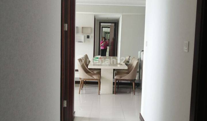 Unit bagus Casa Grande Phase 2 Kuningan Jakarta 2BR+1 Furnished  2