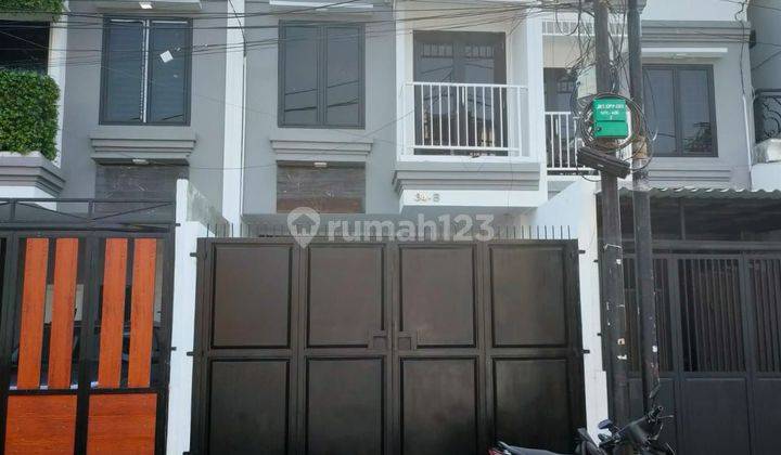 Rumah modern 2 lantai di pulogadung Cakung Jakarta Timur  1
