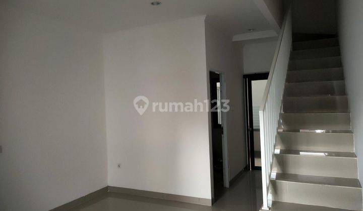Rumah modern 2 lantai di pulogadung Cakung Jakarta Timur  2