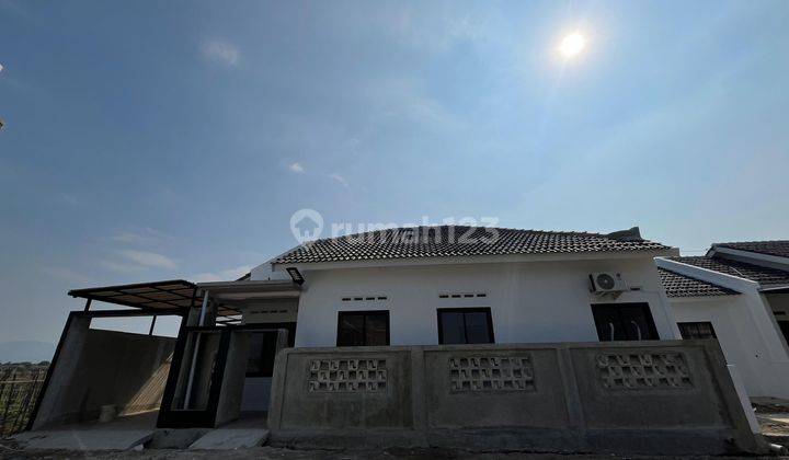 Di jual rumah murah minimalis modern bebas banjir di bandung  1