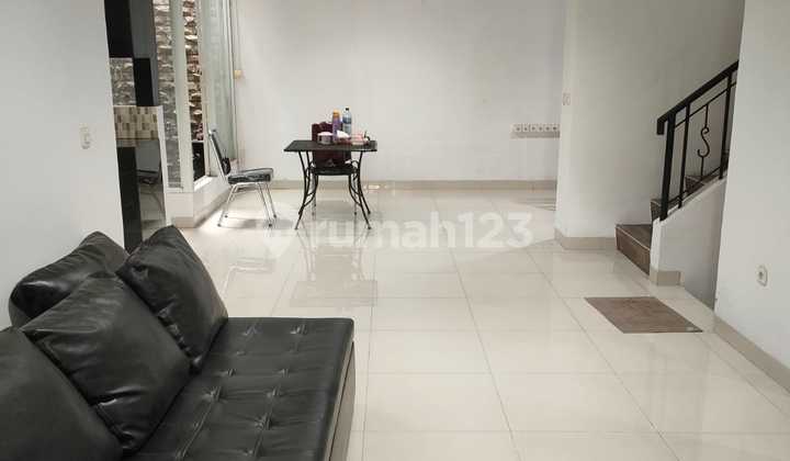 For Rent House in BSD Nusaloka Near Toll Exit Fully Furnished For Rent House in BSD Nusaloka Near Toll Exit Fully Furnished