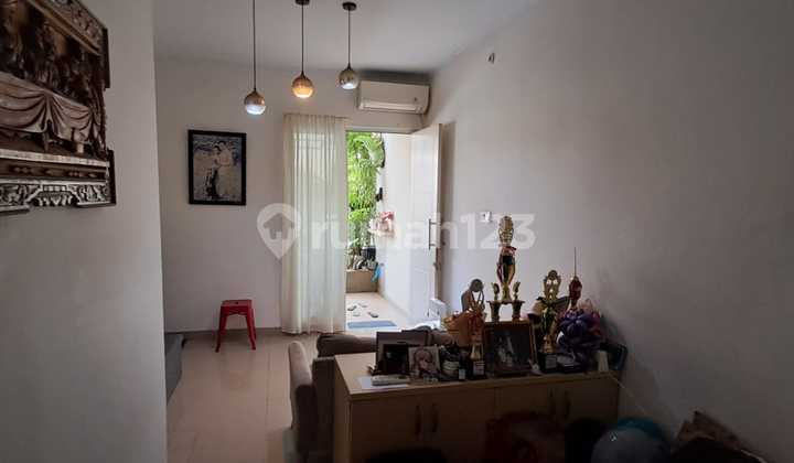 Turun Harga! Rumah Hoek Semi Furnish Samping Superindo Serua