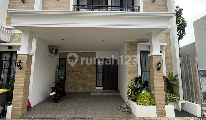 Dijual Rumah Classic Modern Semi Furnish Nempel Jakarta Selatan Dijual Rumah Classic Modern Semi Furnish Nempel Jakarta Selatan
