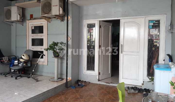 Dijual Murah Rumah Rapi Tanah Luas Villa Dago Pamulang