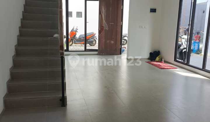Dijual Rumah Baru Siap Huni View Danau Jagakarsa Jaksel