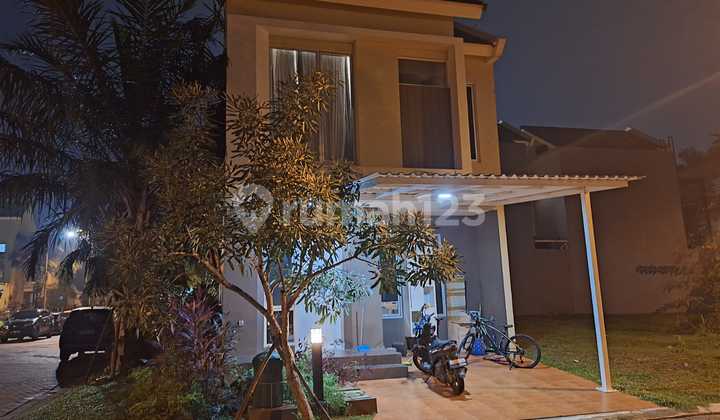 Dijual Rumah Hoek Malibu Village Paramount 