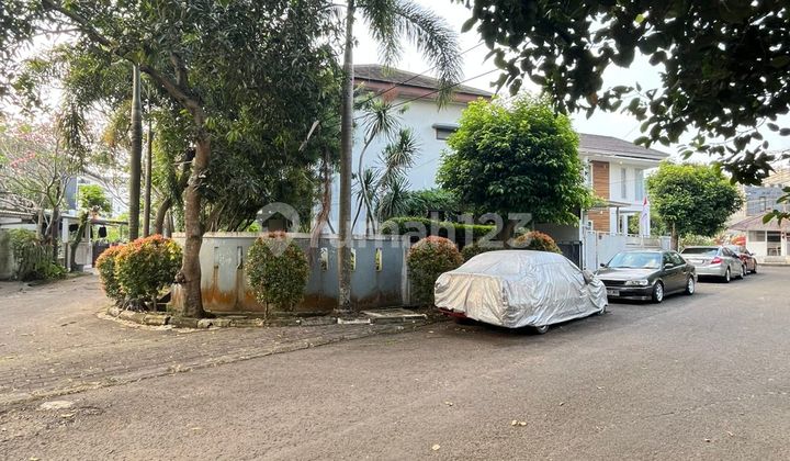 Dijual Murah Rumah Hoek Kencana Loka Bsd Tanah Luas
