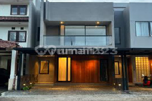 Dijual Rumah 3 Lantai Bali View Dekat MRT Lebak Bulus