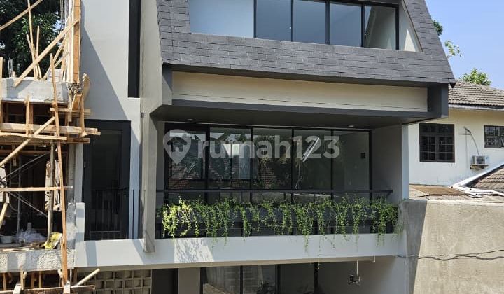 For Sale 3-Story Hook House + Rooftop in Kemang, South Jakarta