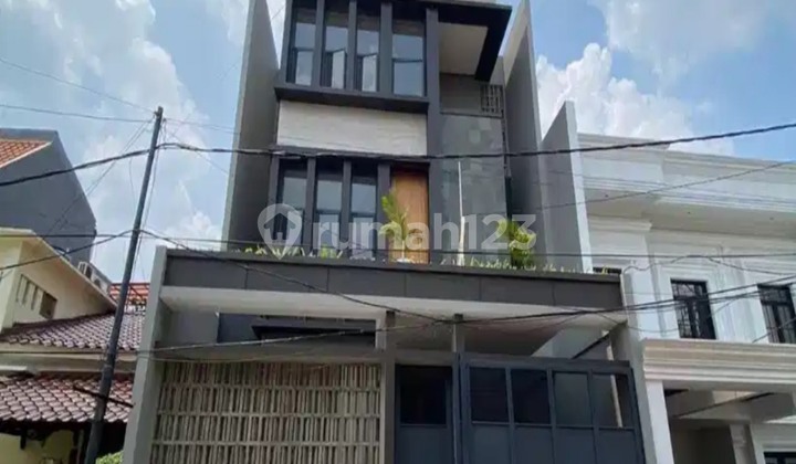 Dijual Rumah Brand New 3 Lantai Pondok Indah