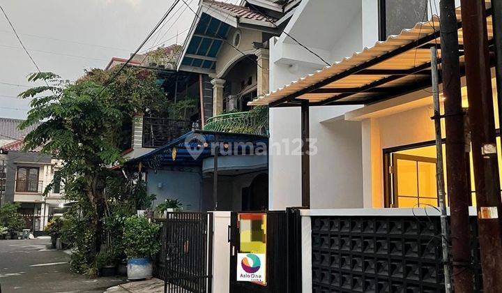 Rumah modern minimalis 1½ lantai baru direnovasi rawalumbu, Bekasi 2