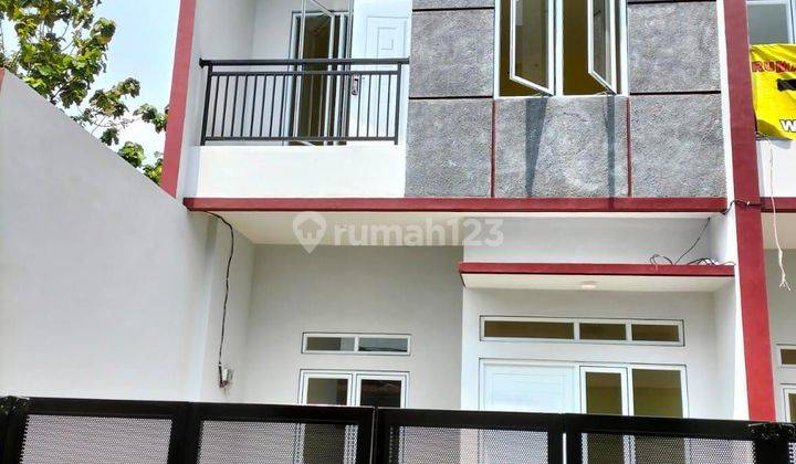 Rumah baru dalam cluster 2 Lantai belum dihuni, di Bantar gebang 1