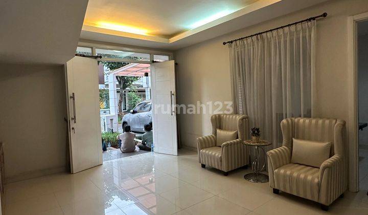 Disewakan Rumah Furnished 2 Lantai Dalam Cluster Summarecon  2