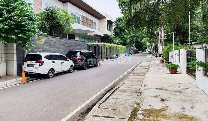 Rumah 2.5 Lantai Bagus, Jalan 2 Mobil Dan Acces Mudah Tak Jauh Ke Jalan Utama.  2