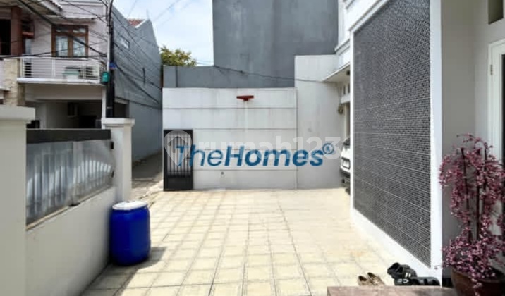 Rumah Bagus dan Siap Huni Jalan 1 Mobil Dekat dengan Jalan Utama 2