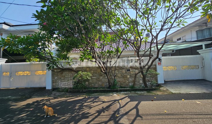 Rumah Mewah Dalam Komplek Jepang One Gate System