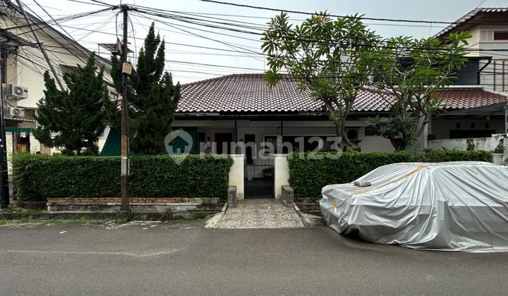 Rumah Siap Huni Jalan 3 Mobil Nyaman Aman dan Tenang di Tebet Barat