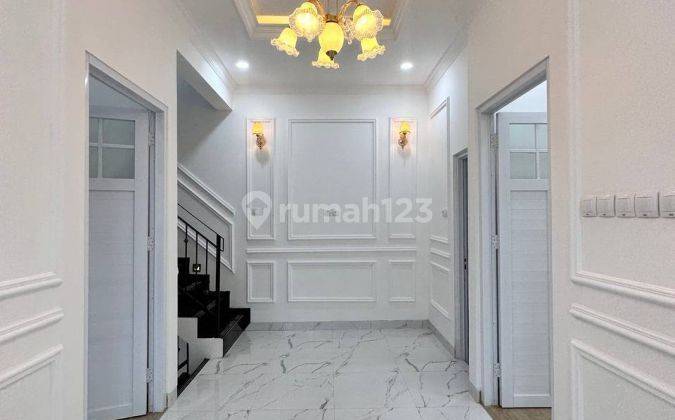 Rumah 2,5 Lt + Rooftop Dalam Cluster Akses 2 Mobil Di Tanah Baru 2