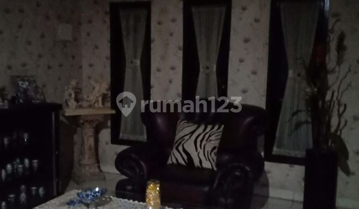 Dijual rumah  di Pondok Gede - ada lantai basement di pinggir jalan utama 2