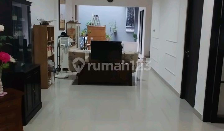 Rumah Siap Huni 2 Lantai Baru Renovasi Di Banjar Wijaya 2