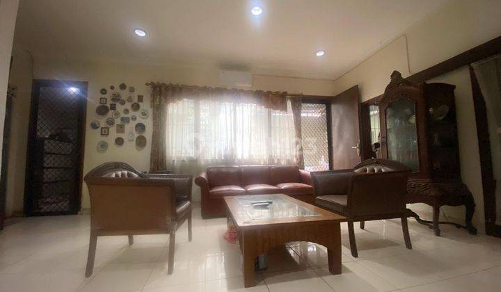 ruang keluarga dijual rumah taman shangrila indah
