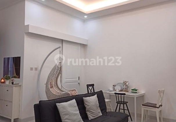 Semi-Furnished Modern House Plus Gazebo Near Banjar Wijaya 2