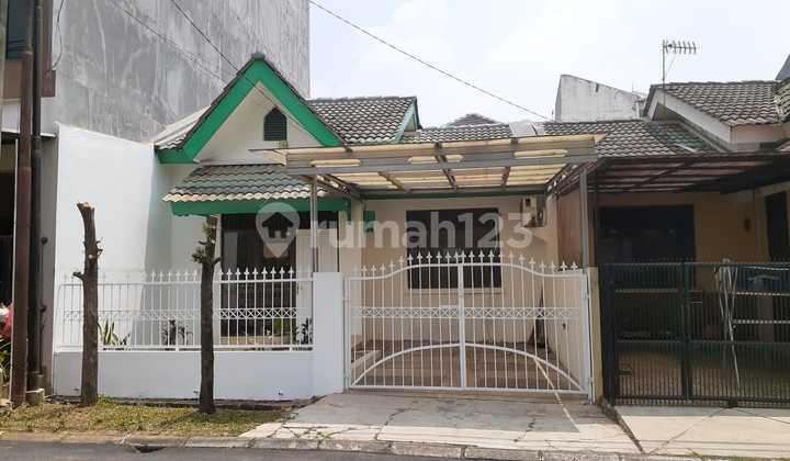 Di Sewakan.di Kencana Loka Sektor 12. 4Dekat Stasiun