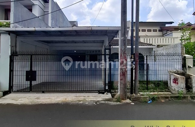 Rumah Asri Siap Huni Dekat Mrt Lebak Bulus Jakarta Selatan