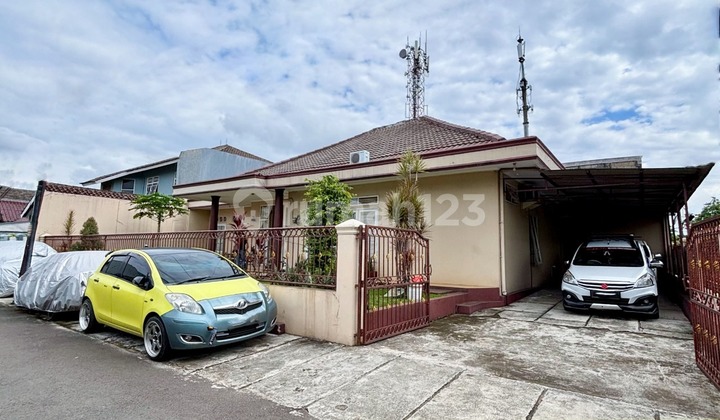 Rumah Asri Dengan Posisi.hoek Di Petukangan Selatan Jakarta Selatan Rumah Asri Dengan Posisi.hoek Di Petukangan Selatan Jakarta Selatan