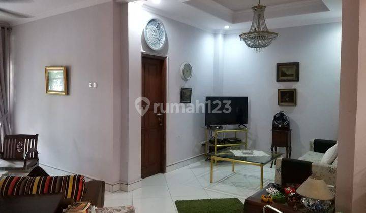 ruang keluarga rumah di pisok sektor 5
