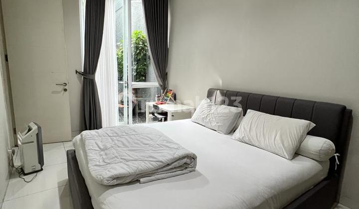 Rumah Cantik Discovery Eola Bintaro, Tangerang Selatan 2