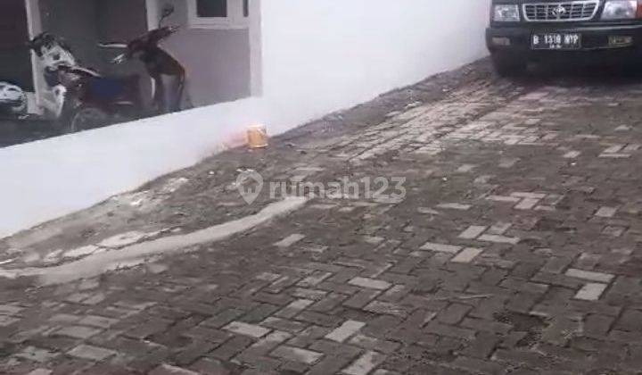 Rumah Hook Dalam Komplek Bale Setu Cipayung  1