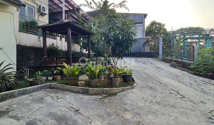 Rumah Dengan View Taman Kota Nyaman Aman Dan Asri. 2