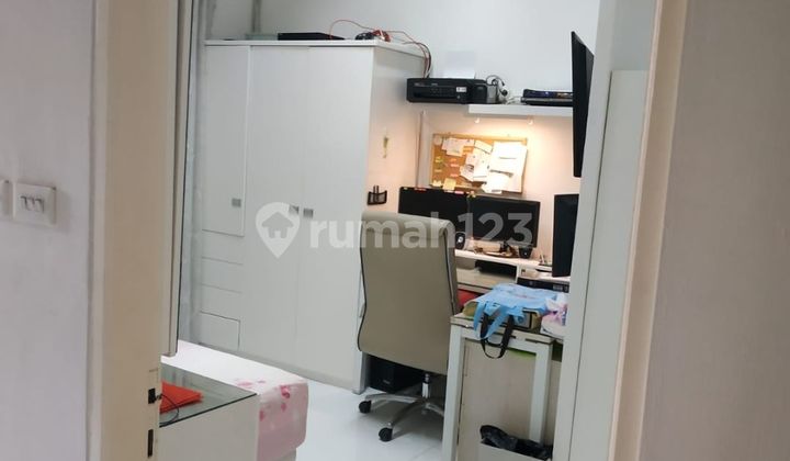 Dijual cepat rumah Muara Karang 2