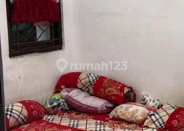 House with Strategic Location Friendly Price House with Strategic Location Friendly Price